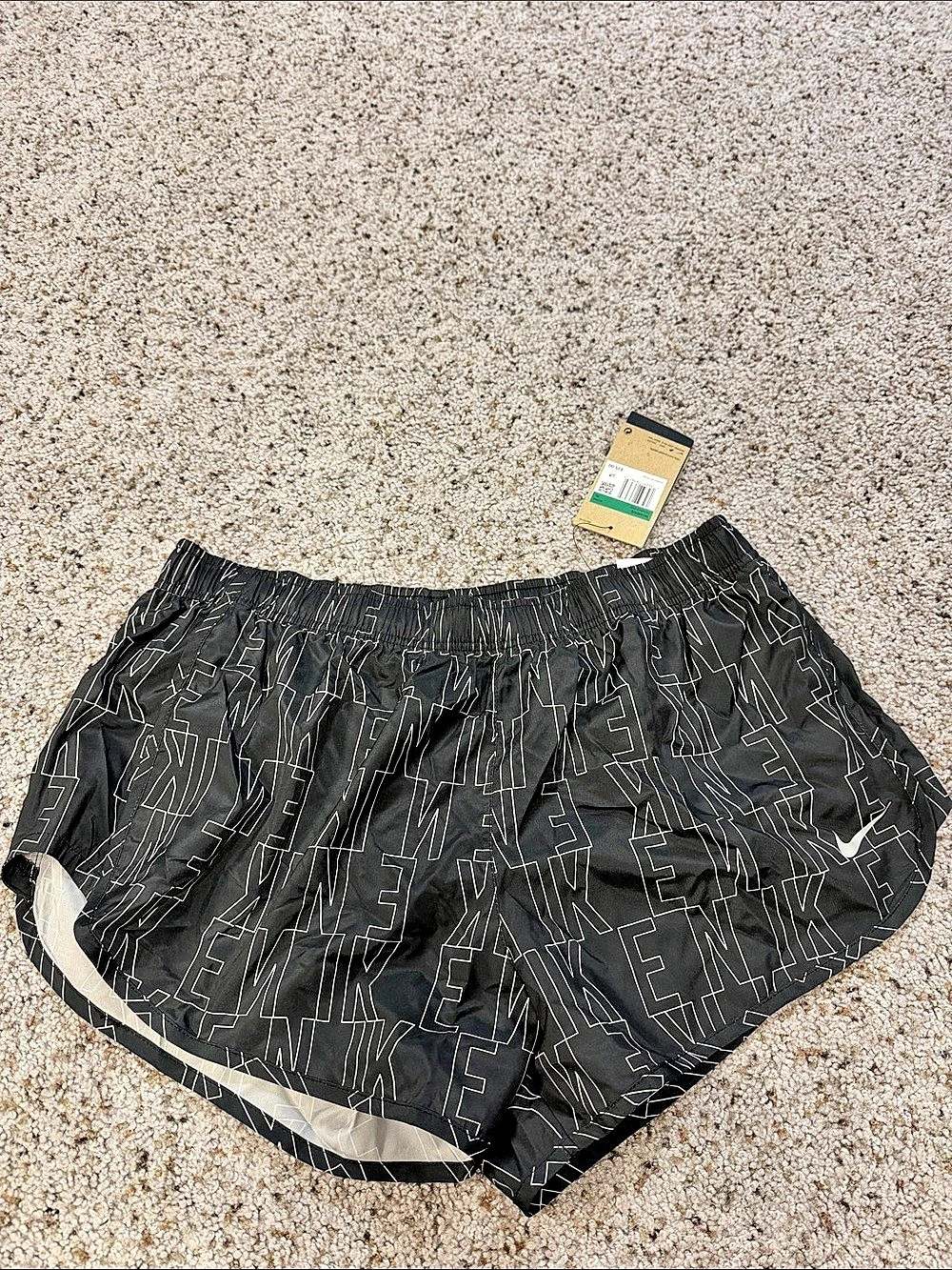Nike Run Division Dri-FIT Tempo Running Shorts Black & White Medium